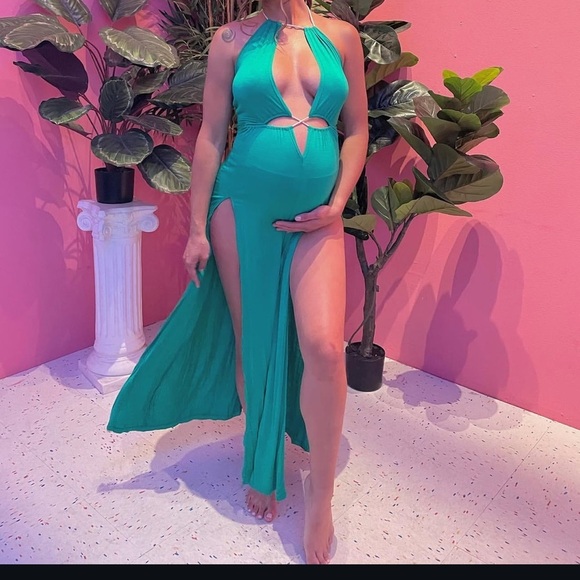 Bump Biddy Halter Maxi Maternity Dress Green - Picture 2 of 7